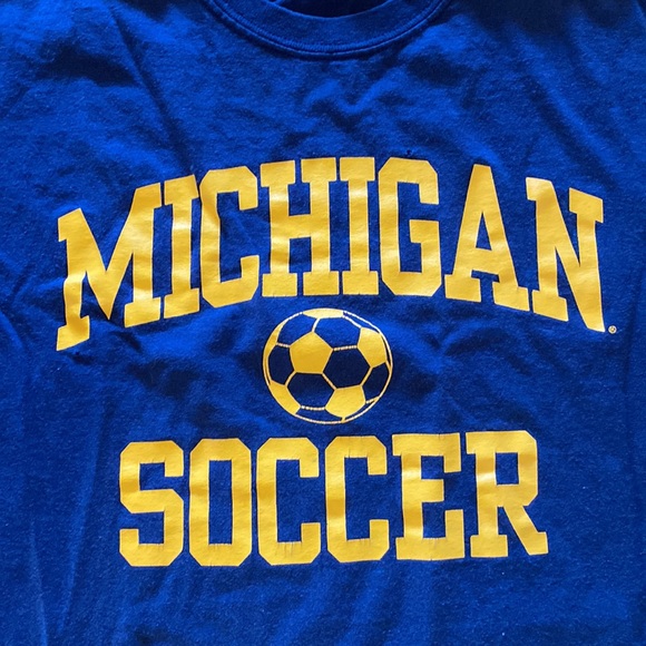 Dark blue Medium Michigan Soccer T-shirt - Picture 2 of 3